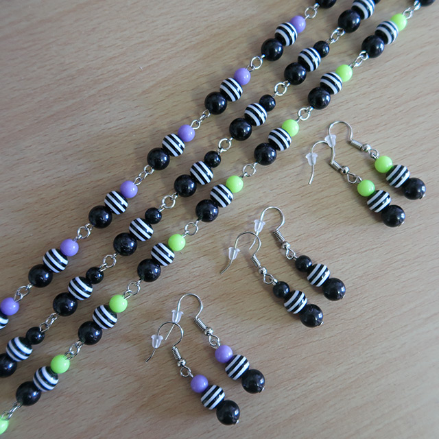 Psychobilly Striped Bead Necklace & Earrings Set